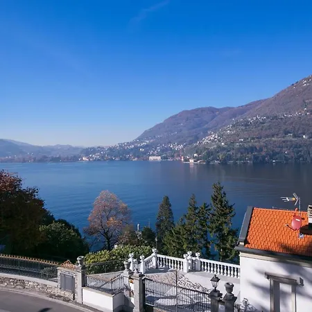 Sleeps 6 Air Con Villa *