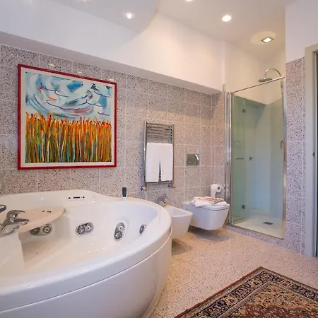 וילה Sleeps 6 Air Con