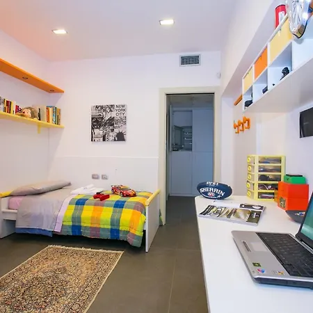 Sleeps 6 Air Con *