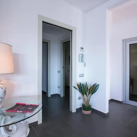 וילה Sleeps 6 Air Con בלביו