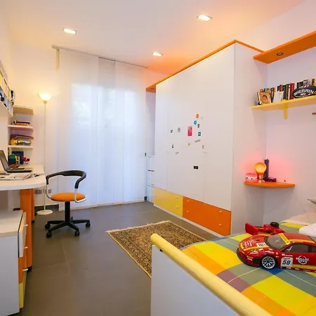 Sleeps 6 Air Con בלביו